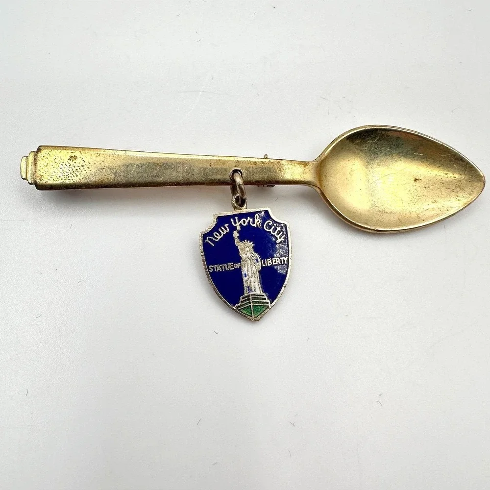 Vintage 90s AURAL New York City Spoon Brooch Pin Statue‎ of Liberty Enamel Charm
